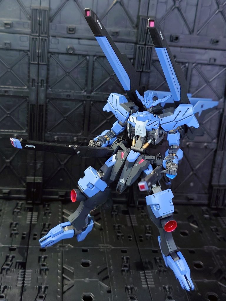 フルバーストモード劇中ではあまり見なかったけど、何気にカッコいいこのモード。これが出来るならミーティア合体もイケるでしょうか、ウエスト細すぎてダメかな😅?