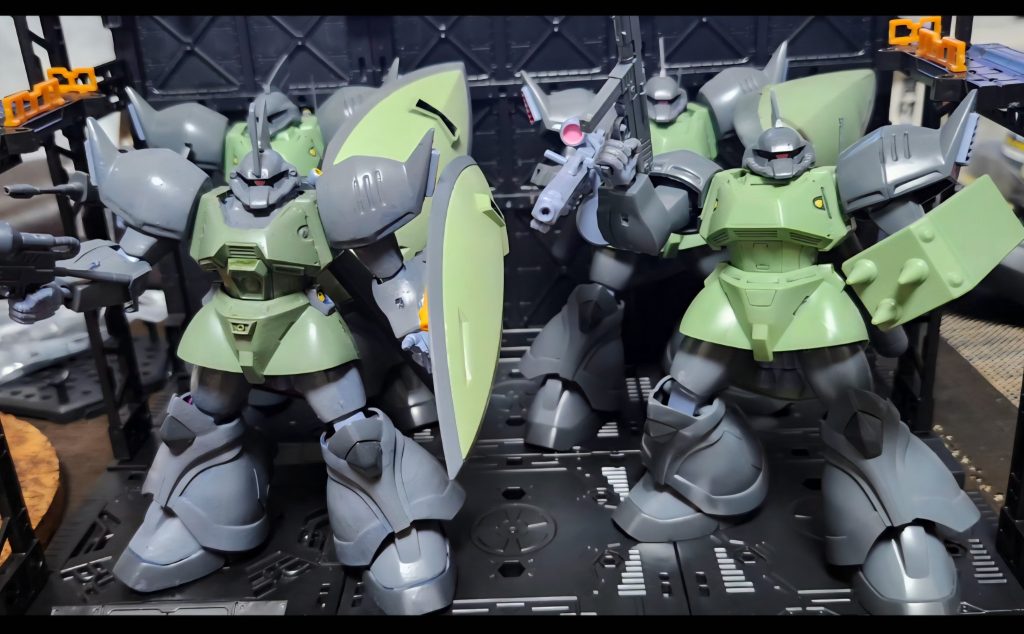 ゲルググ小隊–2枚目/制作者：iiitun