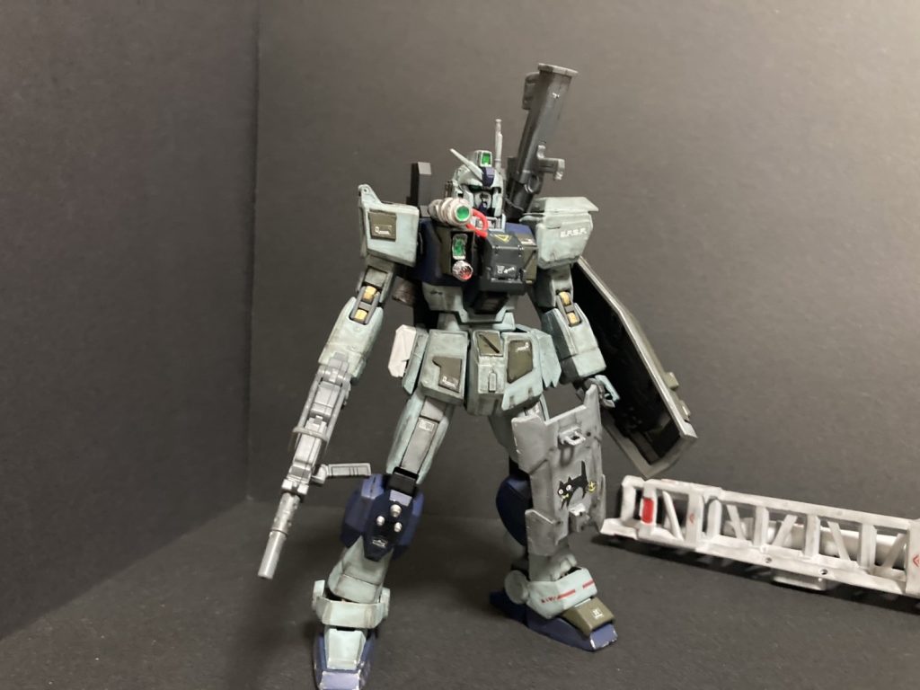 武装一覧100mmマシンガンプルバックマシンガンビームサーベル×1フットシールドシールドラック用マニュピレーターミサイルラック大型ミサイル