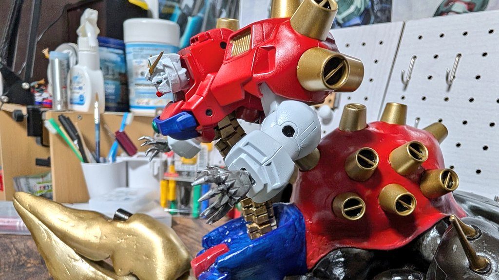 顔はスターを改造し胴体も広げた