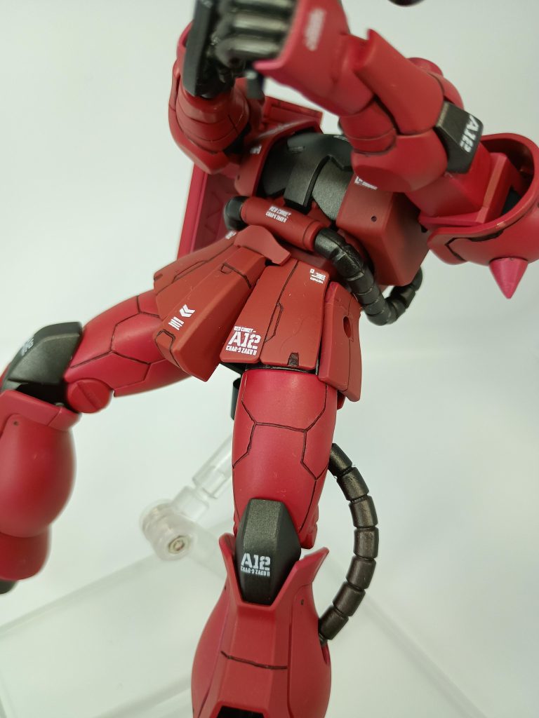 動力パイプはマルチプライマーで密着度を高めてから塗装してます