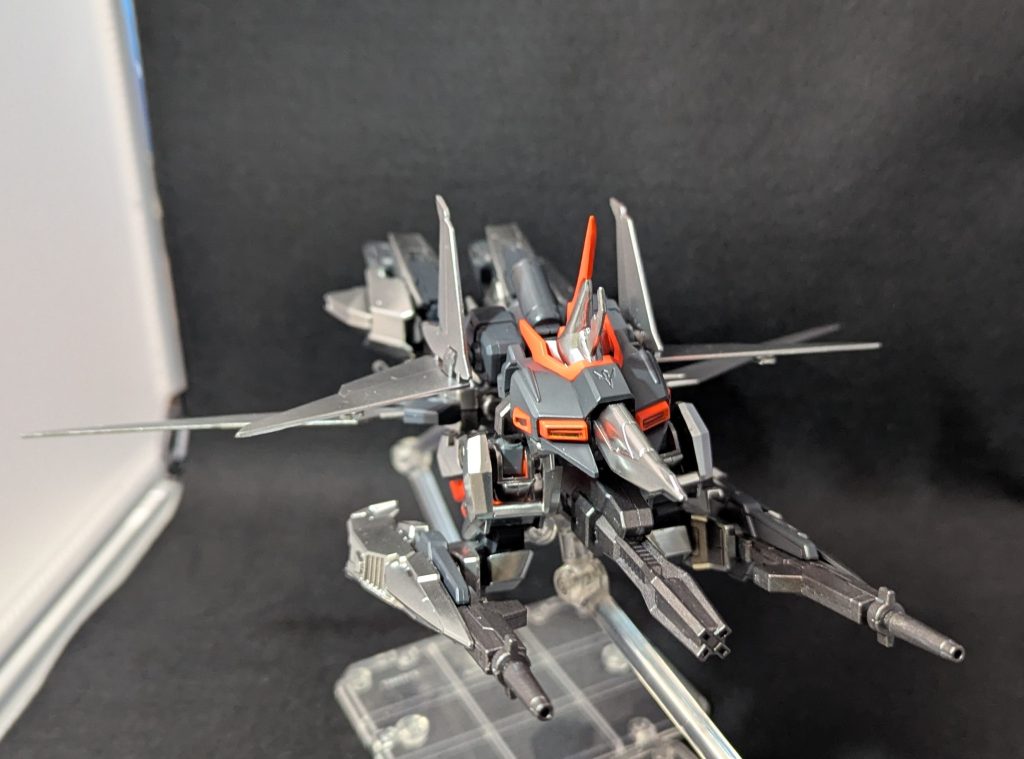 変形形態バウストライカーです昔から龍飛の分離するシステムがあんまり納得いかなかったので一機の戦闘機になるようにしてみました