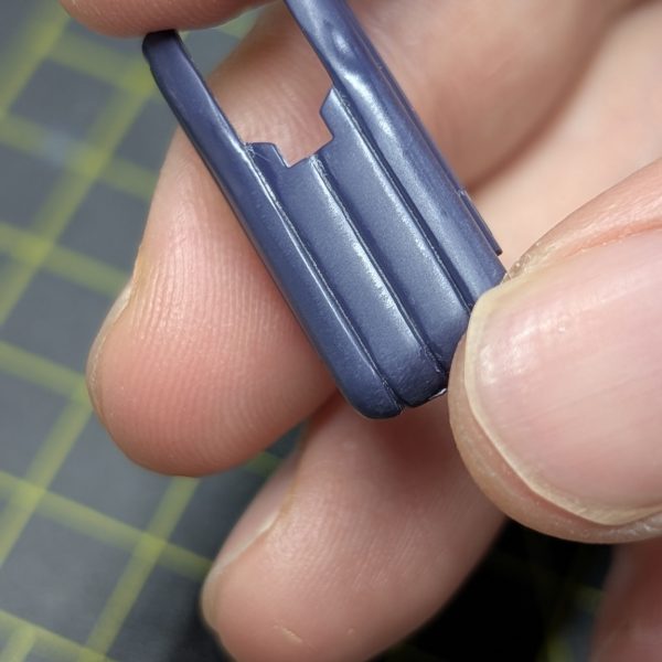 ヤスリがけ作業800番2日目になります!絵的に地味以外の何物でもないのですが、せめてと思って作業様子のYouTubeショートにはテンションあげようとして音楽つけてます笑（2枚目）