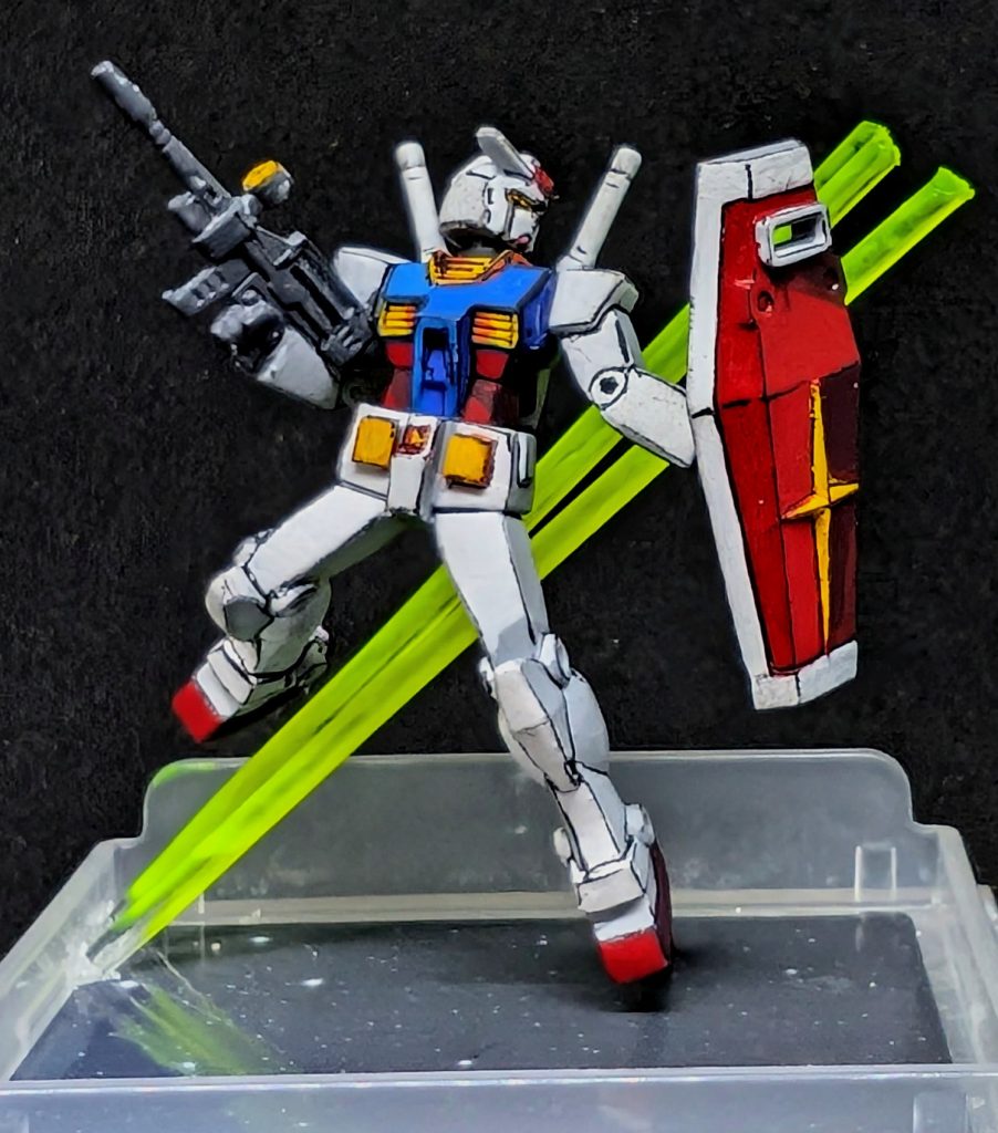 グレーサフからエナメル絵具で筆塗り。