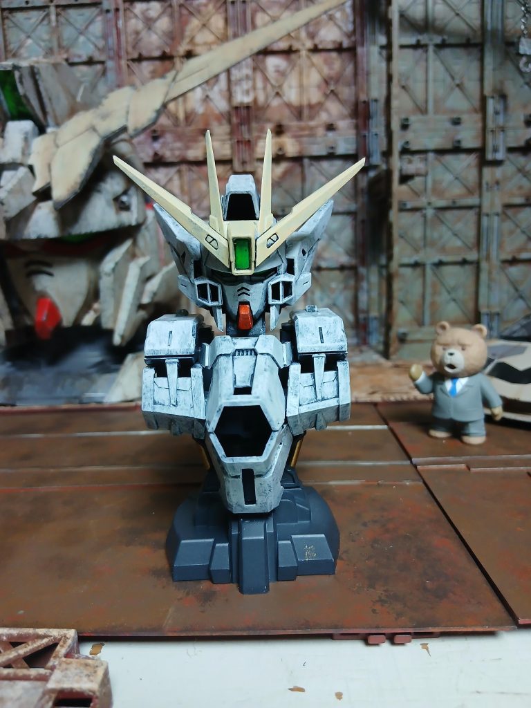 ウイングゼロ、クリア外装を塗りました。すのーほわいと?