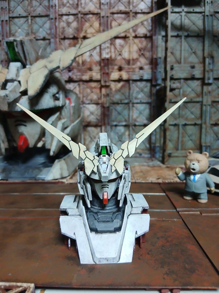 ちっちゃいユニコーン。雑誌の付録らしい……880円(税込み)で買ってきた。ガチャでもあったけど1回800円て……何出るか分からんし😅やらなかったこれはユニコーンとデストロイ変身可能です、まぁユニコーンモード塗ってないですけど……