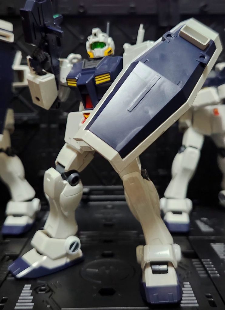 各所を白く塗装してるのだが効果が薄い( ノД`)…