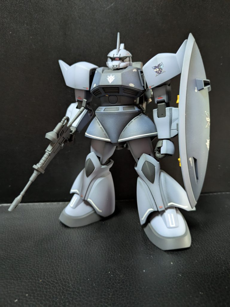 画像よりも実物はパープルが強いです。