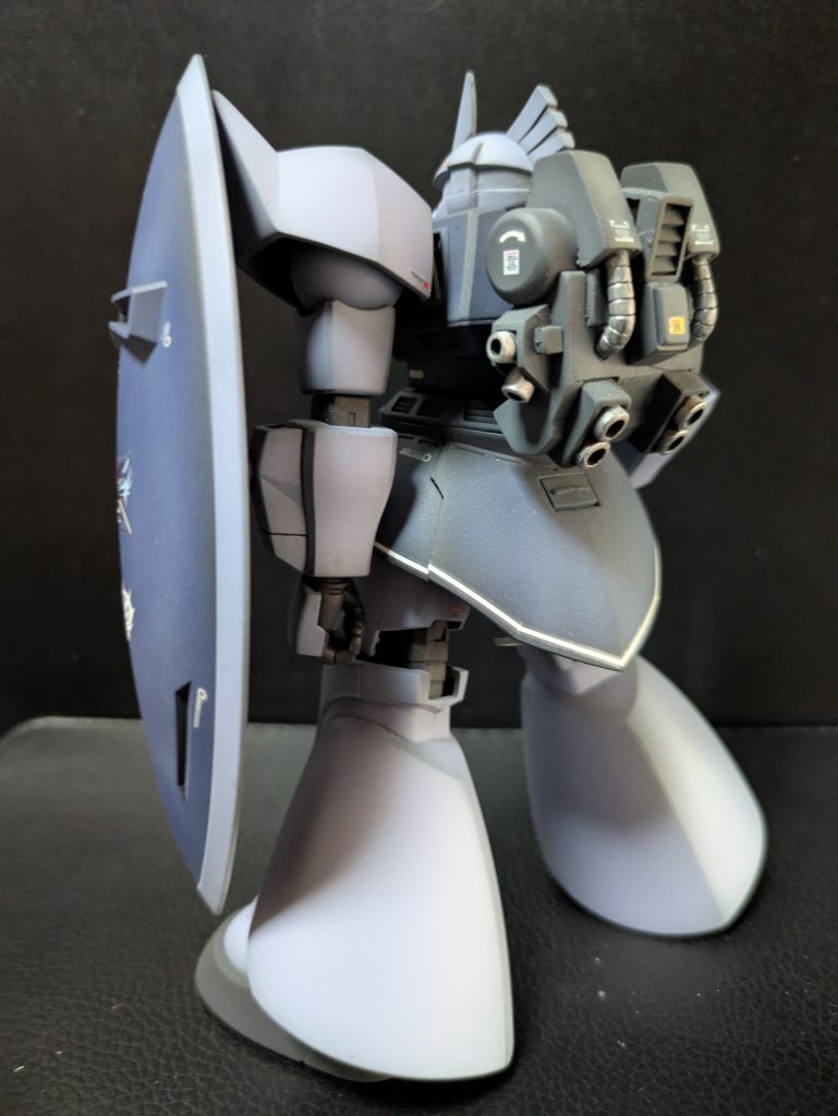 若干アレンジしたB型バックパックになります。量産型ゲルググがプレ値で買えず、ジョニーゲルググからの流用もお値段張るので自作しました。