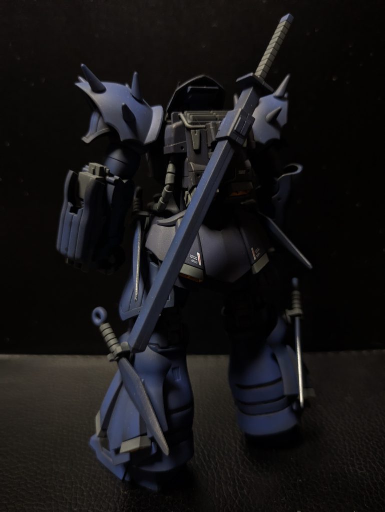 腕部にガトリングがありますが、ほぼ近接武器のみの潔さがたまりません！