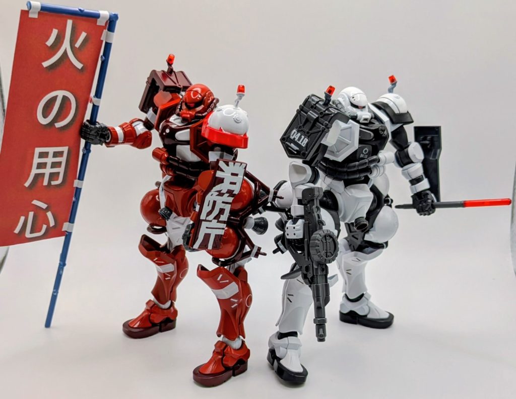 過去作のポリスザクと並べました