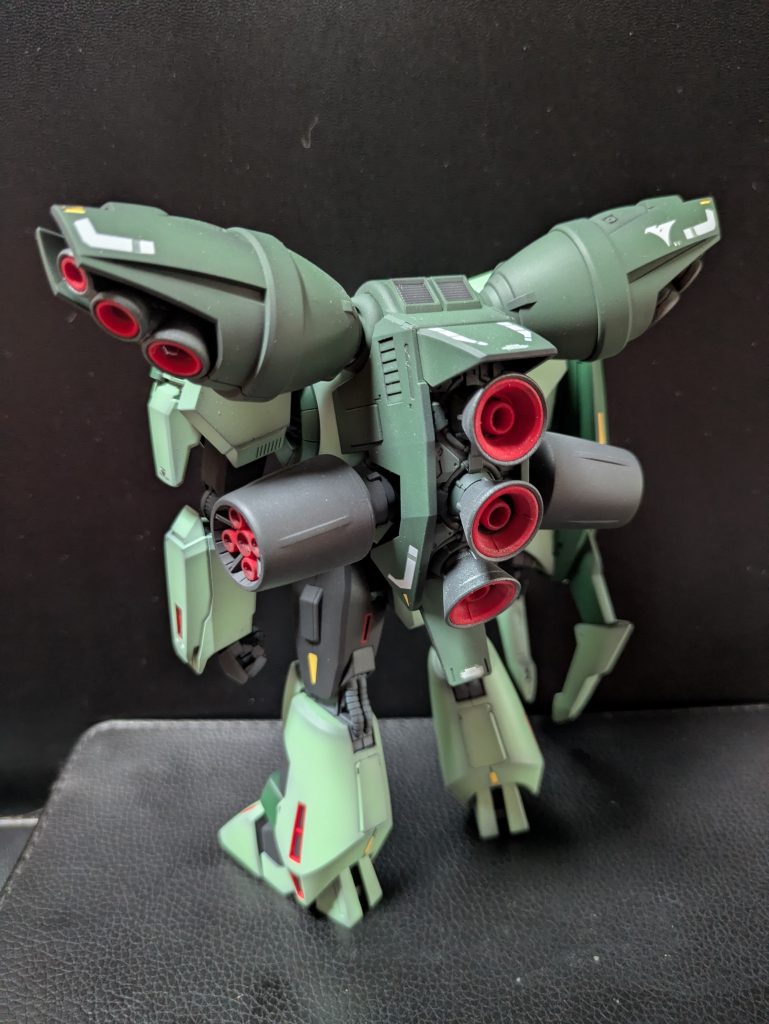 大型のバックパックも迫力がすごいです！