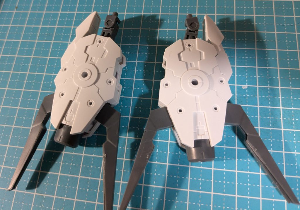 脚は30MSのジョイントパーツを使って、足の3mm穴に装着できるにしています。