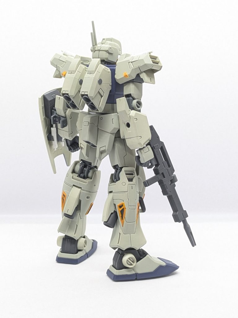 少しガンプラから離れまして、いい笑顔さんの警察ロボとか、目出鯛感じのメーカーさんの再販ゴーレムに浮気してまして・・・GUNSTA見てませんでした、皆様ごめんなさいm(_ _;)m