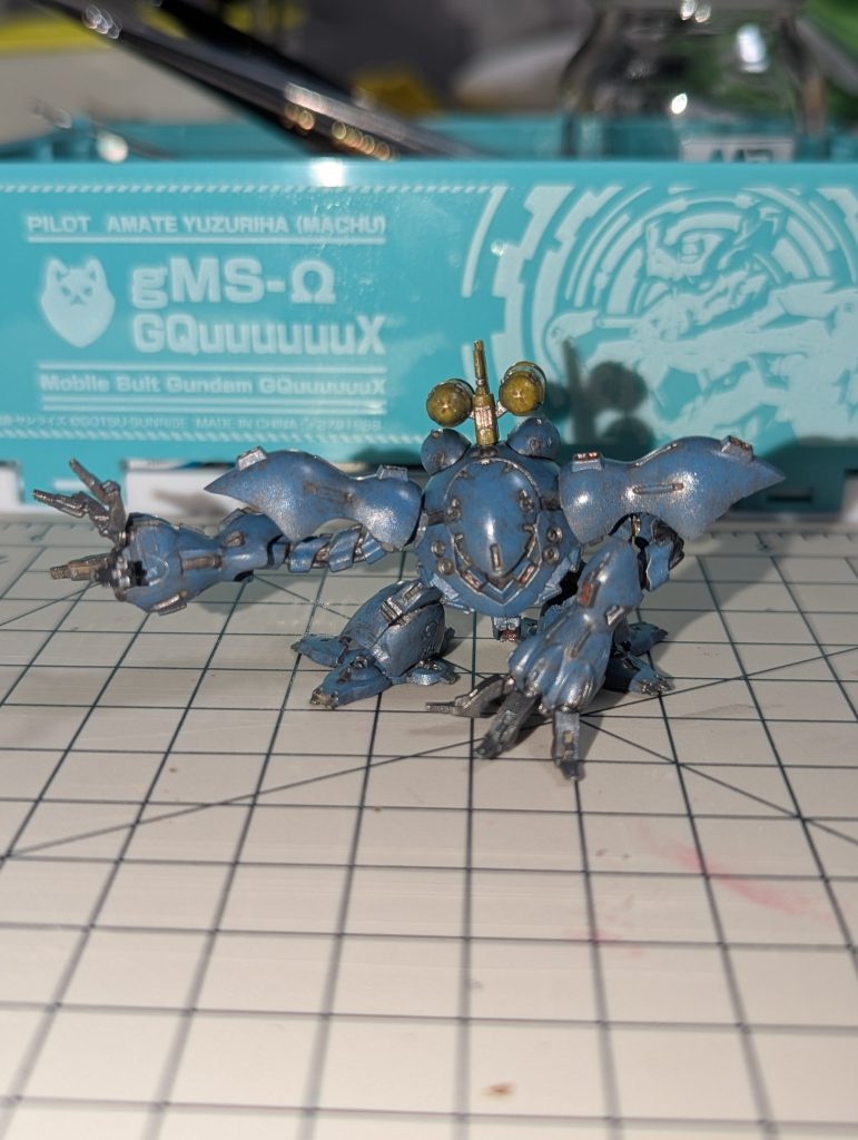 サーフェイサー塗った後、全体にさらに焼鉄色を塗り、そこから色をつけてみました。…サーフェイサーいらなかったかな…🙄ケンプファーみたいな色になりましたね🤣