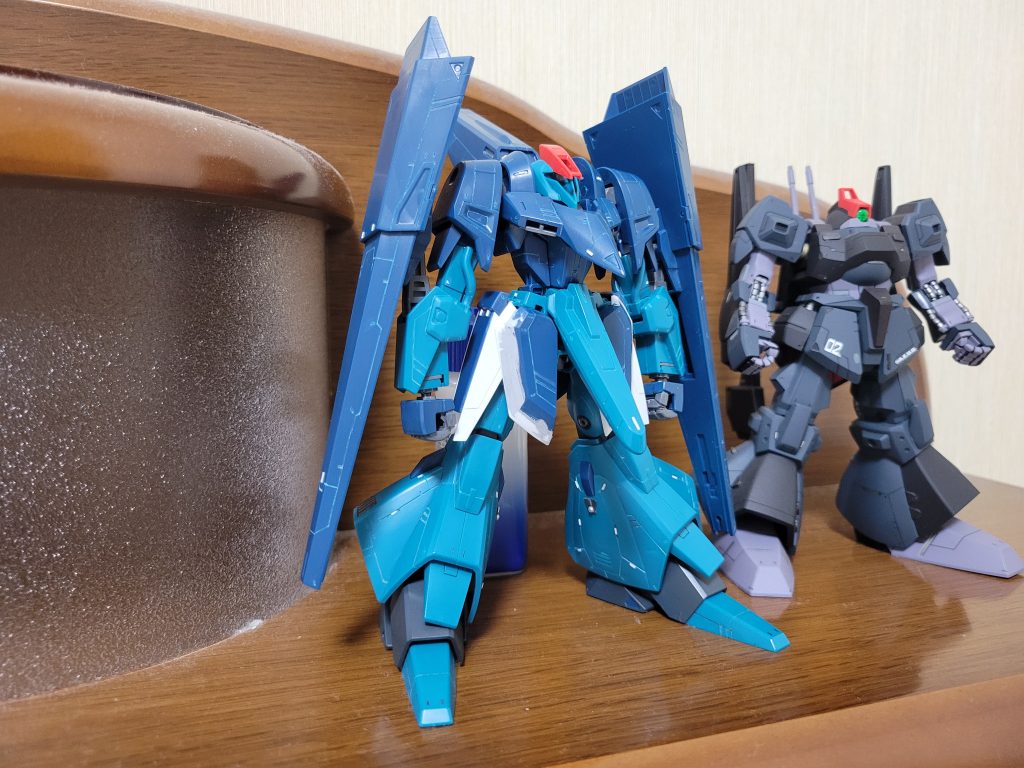 製作途中。最初に手を着けたのが3年前。ギャプランのカッコ良さに気付けず、製作意欲が湧かなかったんですが、なんとか完成です。