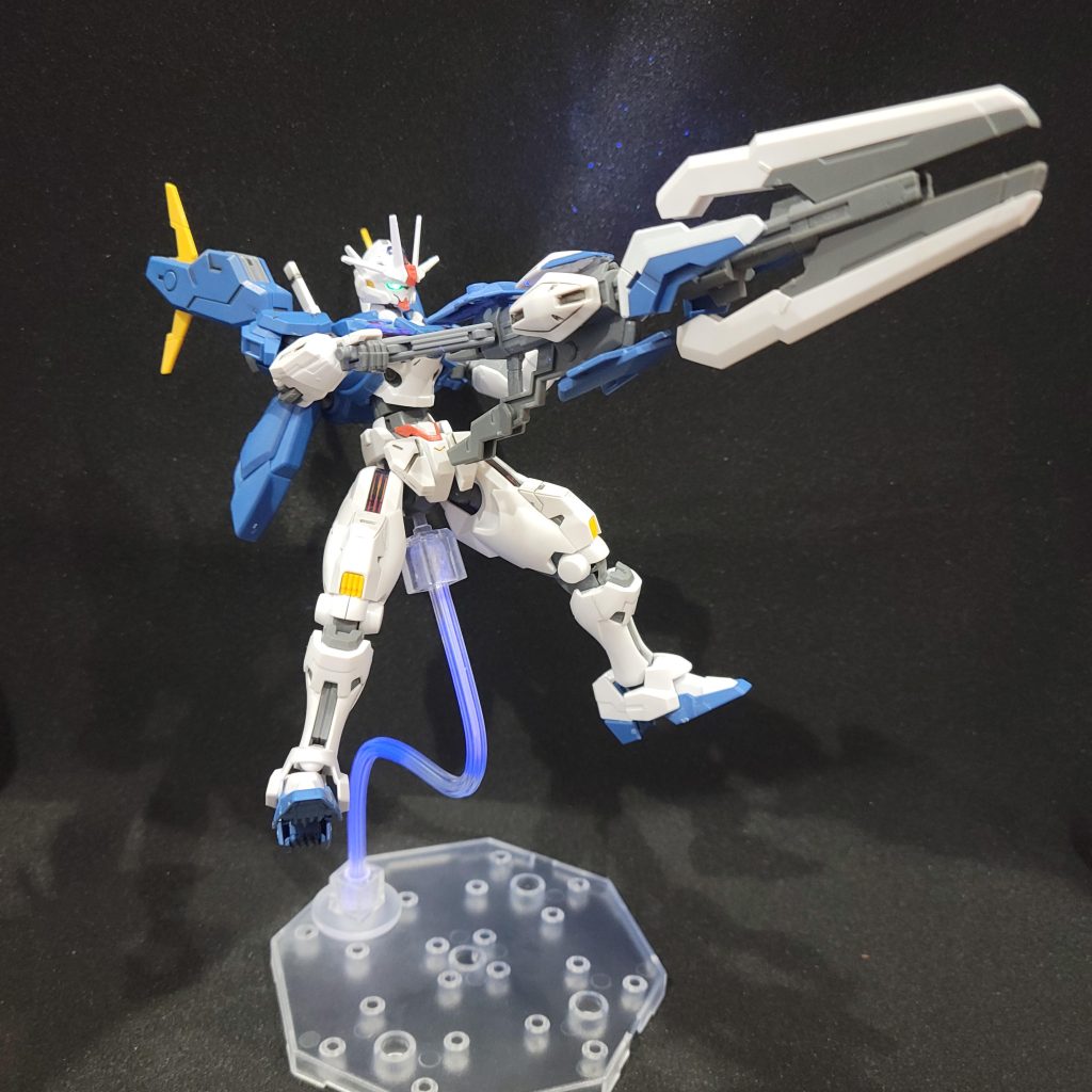 あ、目だけは私が蛍光塗料で手伝いしました