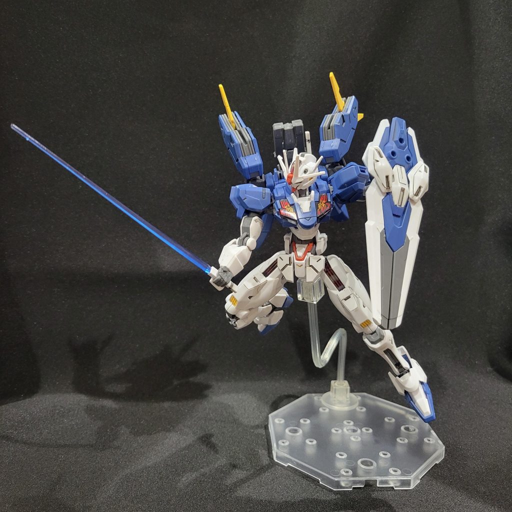 フロントアーマーの溝をゴールドで塗らせたんですが、この部分を息子はチソチソって言ってました、ガンダムにはチソチソは無いよって伝えました