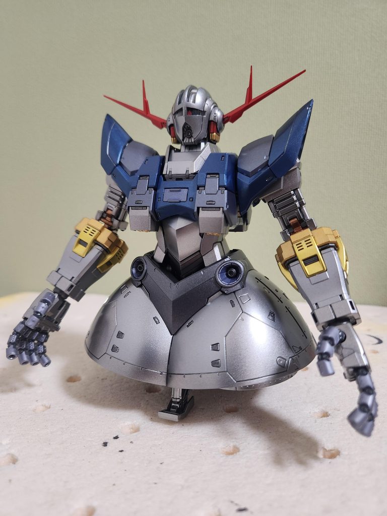 正面です。普通のスペシャルコーティングと違ってメタリック調なのがよりかっこよさを引き立たせてるなと感じました。1つあるとすれば緑の部分が灰色に見えることくらいですかね。まぁそれはそれでありだとと思います。