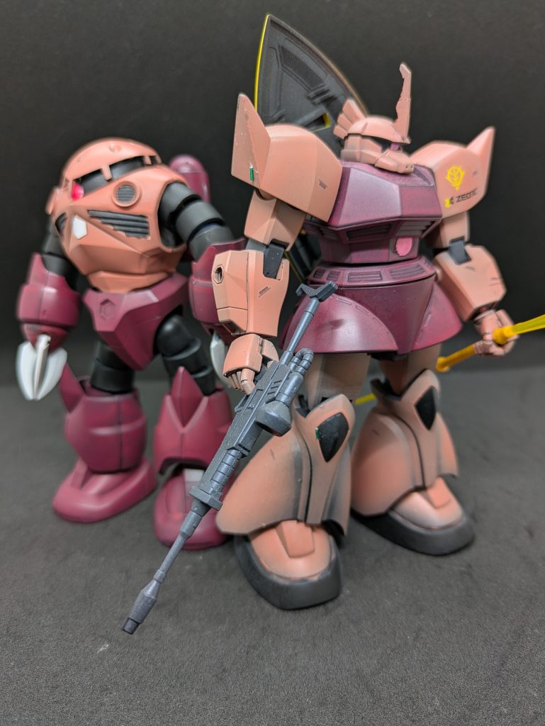 ゲームなので、シャア専用機で組めるのも魅力的でした。シャアズゴ(225)とシャゲのコンビは猛威を振るっていました。早くて当たりません。GMで対戦すると恐怖でしかありません。