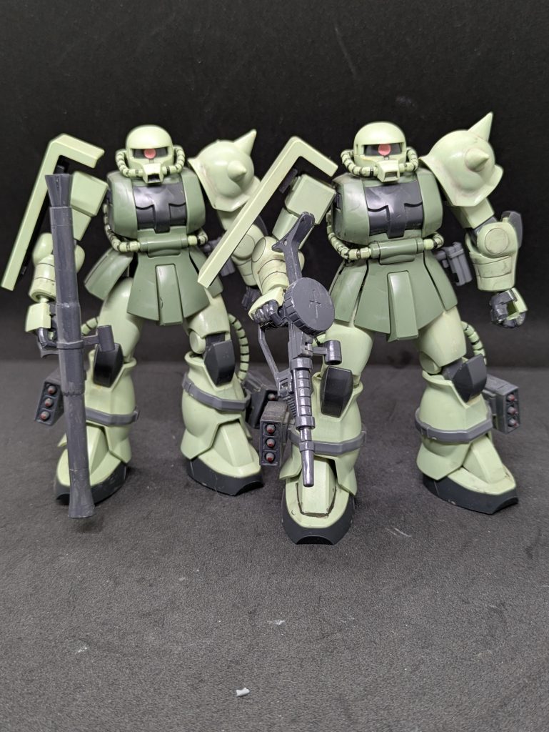 最後に量産型ザク。武装はマシンガン、バズーカ、マゼラトップ砲(サブ武器はクラッカー)、とマシンガン+ミサイルポッドの4択なので、玄人好みの機体です。ガチ戦だとシャアザクが選ばれましたが、低コスト戦だと選ぶプレイヤーも多かったです。長々とお読みいただきありがとうございます。この後はゼータ編に進化しますが、この話はまたそのうち―。