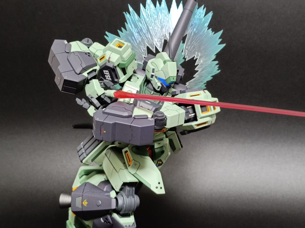 スラスターエフェクトは透明プラバンとジェルメディウムで自作 