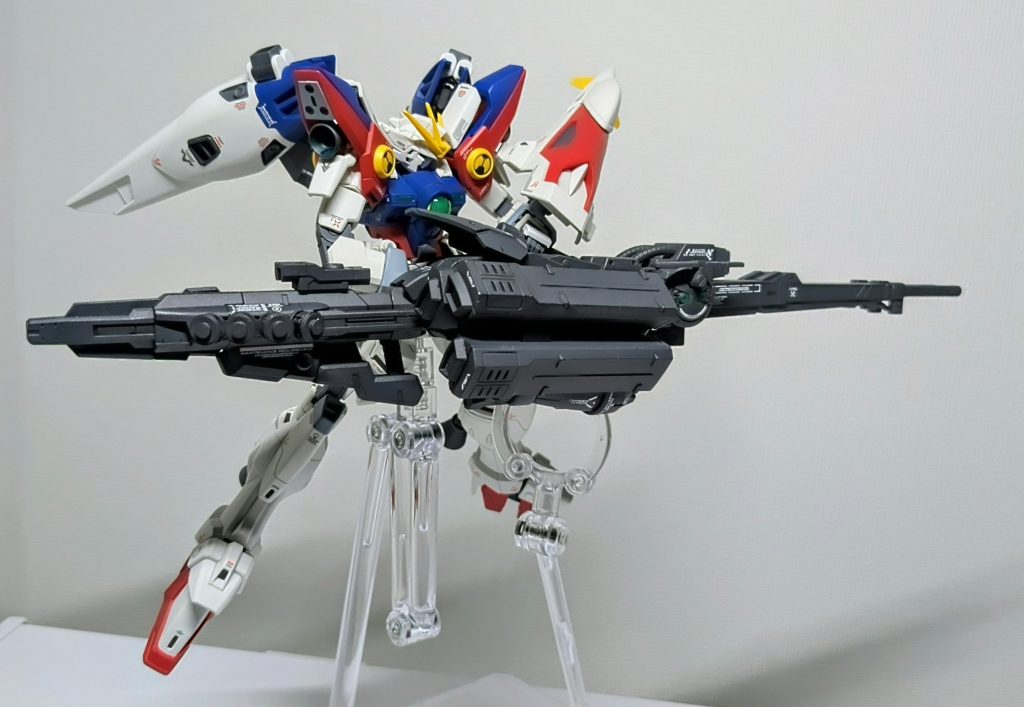 この角度好き😆RG発売当日になってしまいましたが、セーフ！最近はなかなか時間取れず牛歩ですが、完成間近で放置しているものがまだあるので、ボチボチやっていきたいと思います。ご覧いただきありがとうございました😄