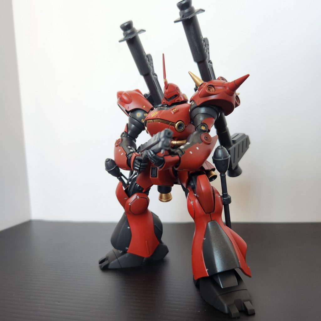 シャアでもなくジョニーでもない赤い奴を作りたくてケンプファーを赤くしました。