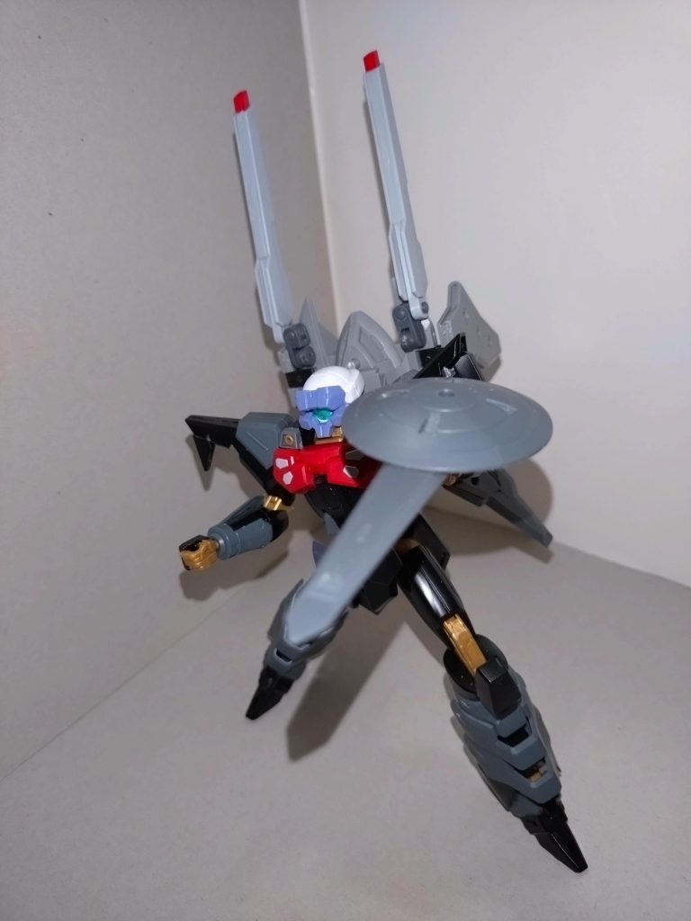 【武装】75式D50 試製ビーム防盾砲アンチビームシールドと一体になったビームガン。防御時には砲身を反対に向ける。そよ「バインダーガン、30MM魔法武装などを組み合わせました。フライトユニットにもバインダーガンを組み込んでいます」