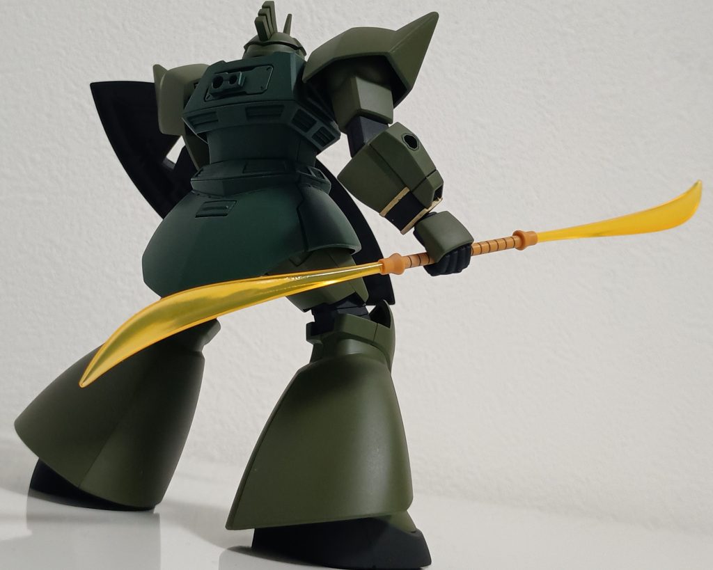 後ろから転居してラッカースプレーを自宅で使えなくなった今、スプレーの使えるお店は本当にありがたいです工作室での作業は初めてでしたが、やはり人目があると気が引き締まりますね自室の照明だと袖の発色が分かり辛く残念