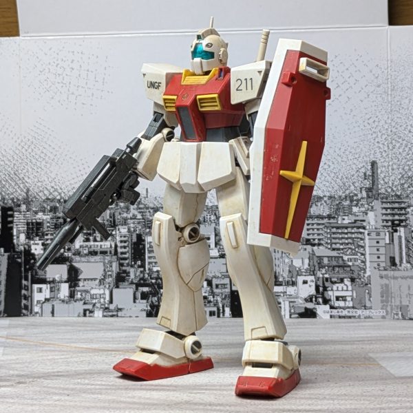 HGUC RGM-86RジムⅢ製作中!!今日はトップコート吹いてからデカール貼り。デカールからの設定として所属は国連地上軍(極東方面軍)第2MS大隊第2中隊第5小隊1番機という扱い。因みに過去作のジムIIは第1中隊第1小隊所属機。（2枚目）