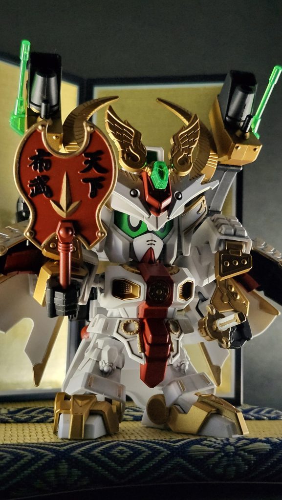 軍配は朱で塗ったあと、枠や文字は筆塗りしました。案外できるもんだ。