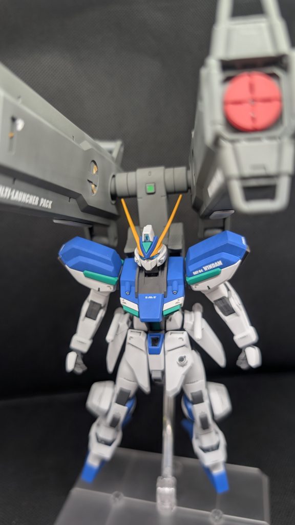 ハンドパーツはビルダーズパーツを。よくみてらストライカーパックはずれかかってる…