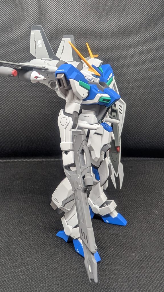 センサー部分はデカールの上からクリアレジンでカメラっぽく