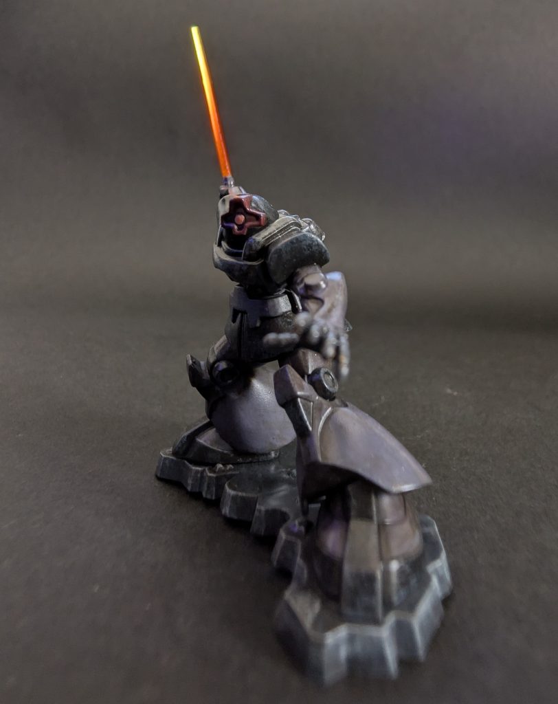 ヒートサーベルは、ファレホの白を下地に、ガイアノーツの蛍光オレンジ、エナメル蛍光イエロー