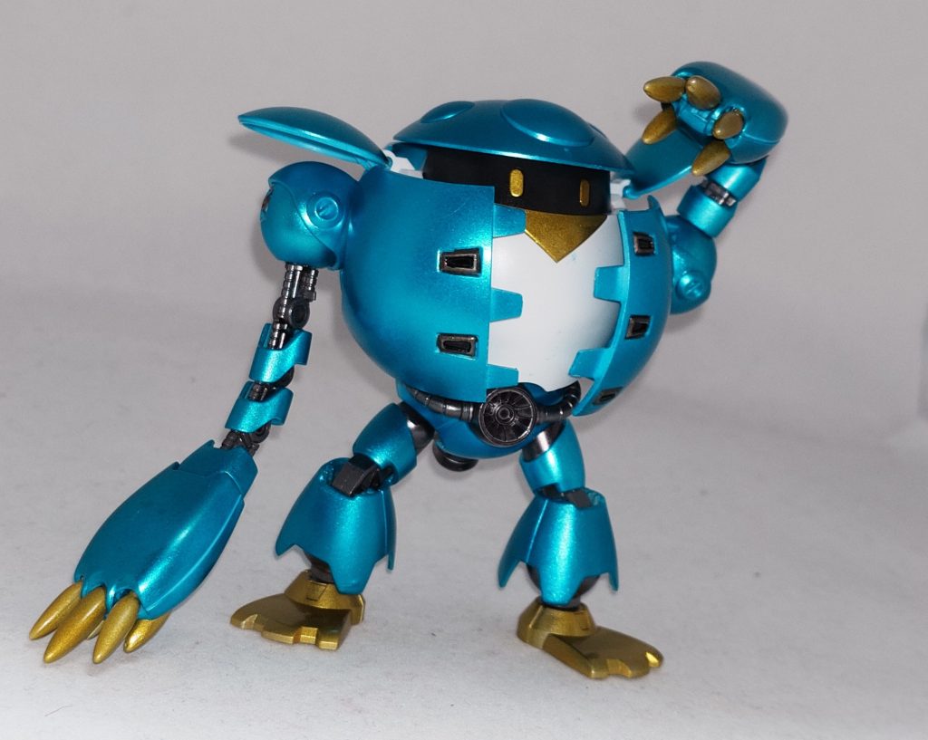 金色部分はGMメッキシルバー→マッキーイエローで塗装し、なんちゃってキャンディ塗装になってます！青部分はGMコスモメタブルーです。理想の色で満足です😊