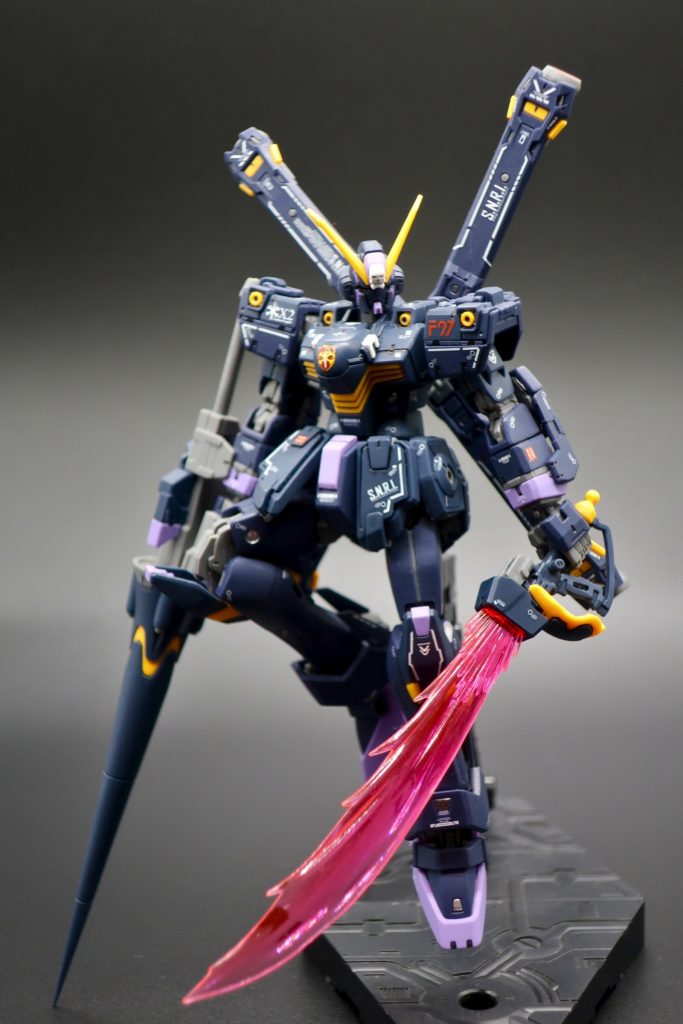 サビーネ「感情を処理できん人類は、ゴミだと教えたはずだがな」F91の時にアンナマリー行ったセリフがクロスボーンガンダムの時には木星帝国に裏切って拷問され、精神が崩壊。サビーネ「ひゃーっはっはっは！　キンケドゥ？どうしてここにいる？キンケドゥゥ！　おまえは死んだんだぞ？だめじゃないか！　死んだ奴が出てきちゃ！　死んでなきゃあああ！！」 感情が処理できなきなったザビーネの最期はかなしいですね。 