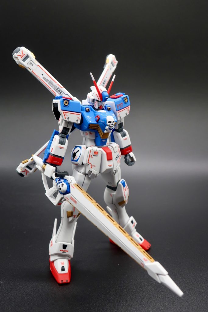 好みは人それぞれですが、RGは部品数は多いですが、塗り分けがほとんどいらないのがいいですね。今回のX3は塗り分けが多く、RGより製作に時間が掛かりました。