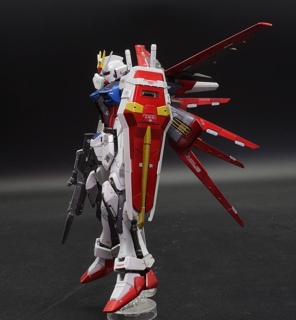 RG 1/144 エールストライクガンダム　メタリック塗装–4枚目/制作者：あるむ