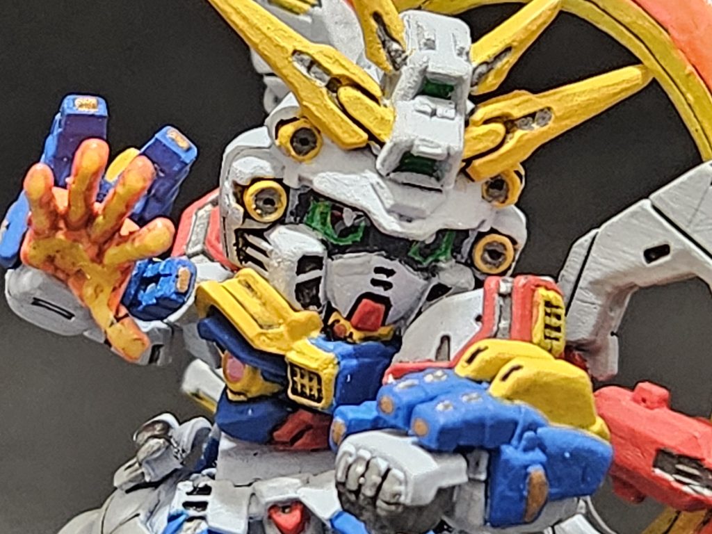 正面アップ。目の部分は、レジンで上塗りしてあります。