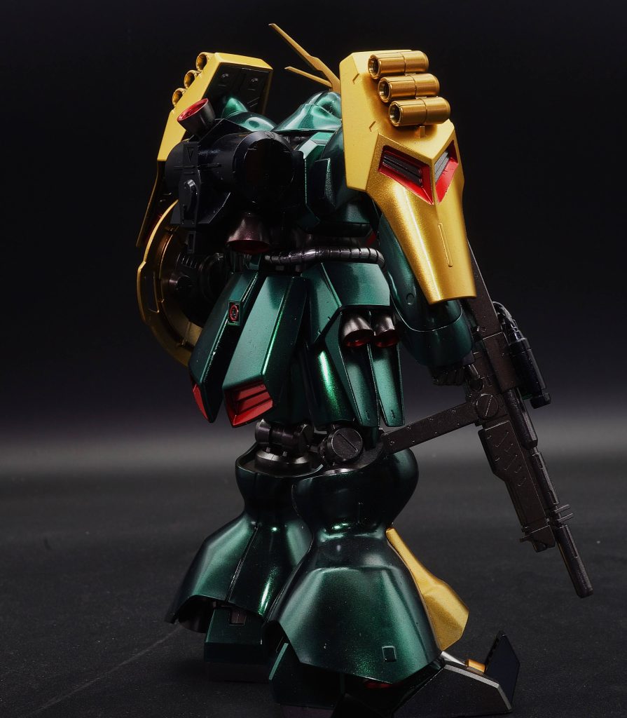 HGUC ヤクト・ドーガ(ギュネイ・ガス専用機)　メタリック塗装–5枚目/制作者：あるむ