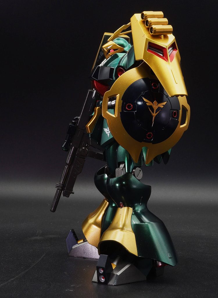 HGUC ヤクト・ドーガ(ギュネイ・ガス専用機)　メタリック塗装–3枚目/制作者：あるむ