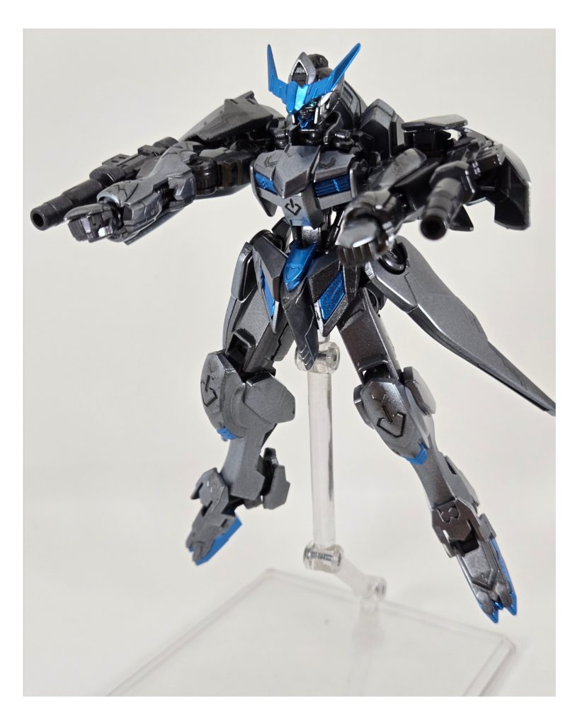 腕部のキャノン砲は30MMのオプションパーツに付いてくるものをそのまま使いました。