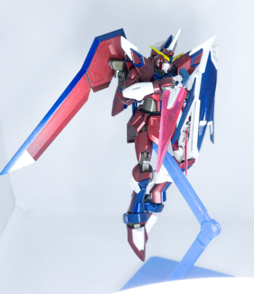 ほぼタミヤスプレーにて塗装しました。ベースカラーは下地にブラックサフを吹いて、ピュアメタリックレッドを吹きましたなにか質問ありましたらお気軽にコメントください！見てくださってありがとうございました🥰️