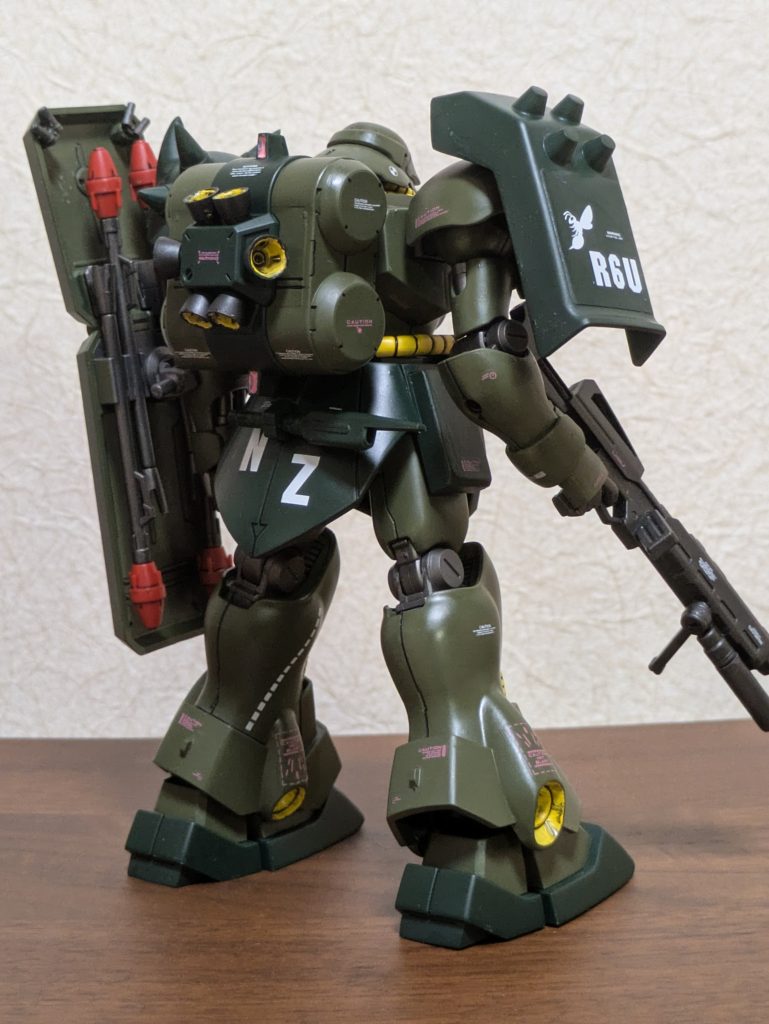 リアビュー写真撮るのが下手で、格好良さが伝わりにくいかも…