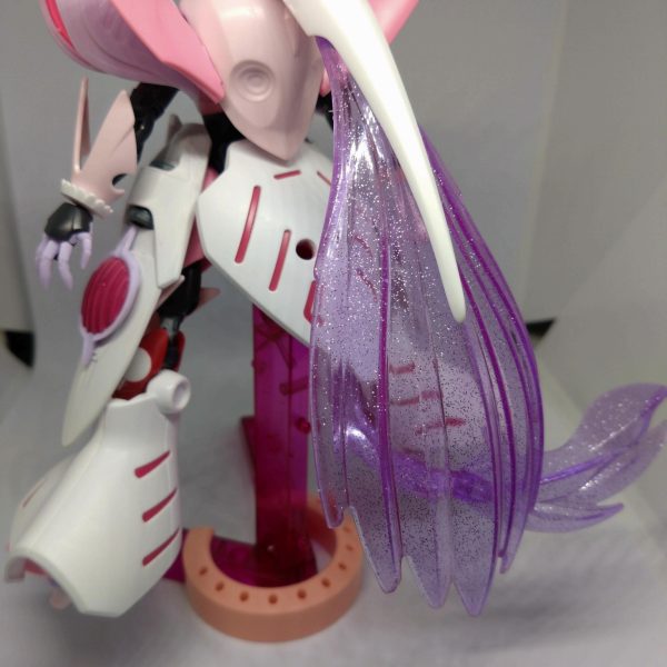 某ナイのかアルのかわからないガンダムのエフェクトがようやく手に入ったので実装しました。ラメと色合いがとても良い( 'ᢦ' )b（4枚目）