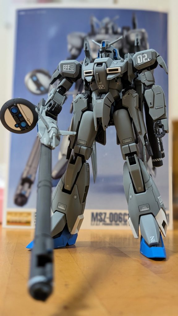 でも一つ言わせてください。「地球に帰ってきたの、俺だけっす」俺だけなんスよ。戦いにおいて最強ってのは、最後まで残ったヤツなんすよ。究極のガンダムだとか主役機って言っても、結局、地球から宇宙行って、地球に帰ってきたの俺だけですから。