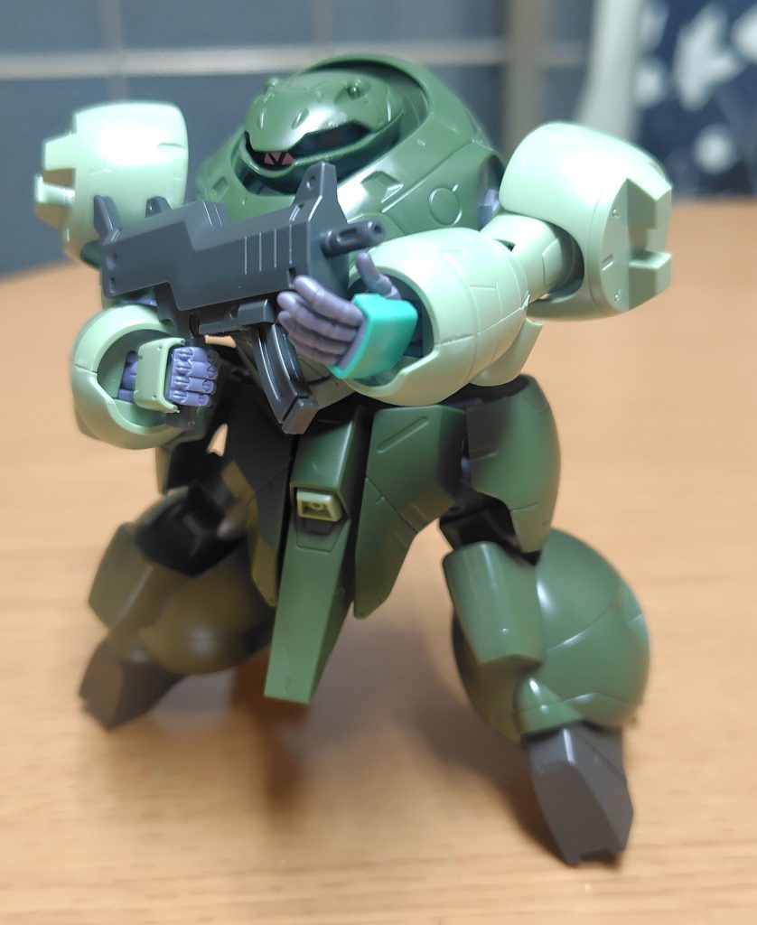 サブマシンガンはナノラミネートアーマーの塗料を剥がせる位には面制圧力がある。
