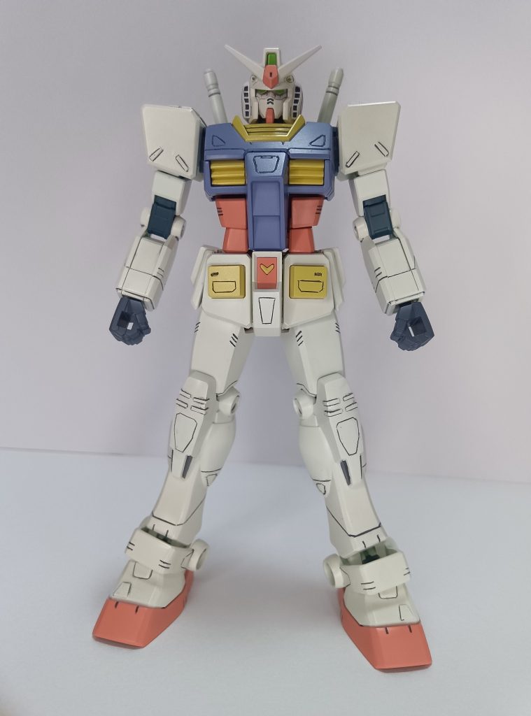 以前投稿した千生将軍(https://gumpla.jp/sd/25009043)制作中に使えるパーツを探していたら、旧HGガンダムの説明書を発掘。制作中の気分転換に、以前投稿したドラえもんカラーのEGガンダム(https://gumpla.jp/eg/1586879)の塗装を落として、チョコチョコ進めていました。
