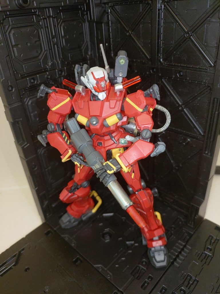 軽キャノンが赤いのと機体各所のガードレールがレイバー味を醸し出していたので消防官にしちゃいました。救助用のオプションとしてハシゴ等を作ってみても面白いかも。